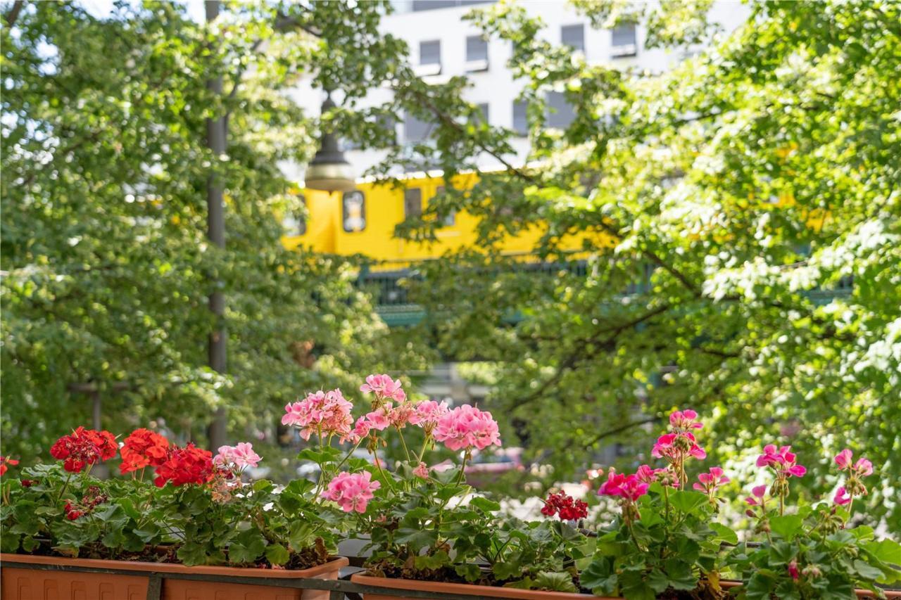 Holiday 33 Apartments Efg Schoenhauser Allee Mit Balkon Berlin Exterior photo