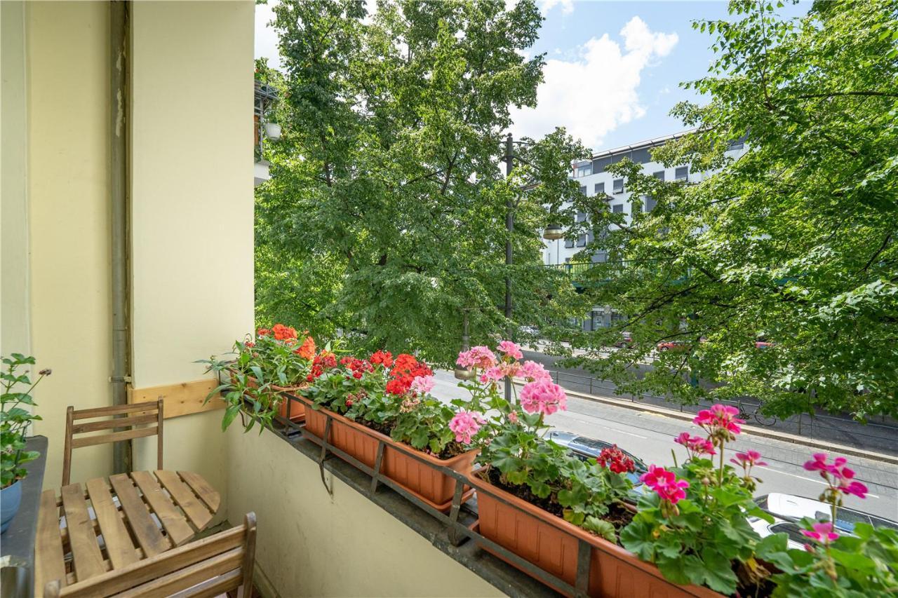 Holiday 33 Apartments Efg Schoenhauser Allee Mit Balkon Berlin Exterior photo